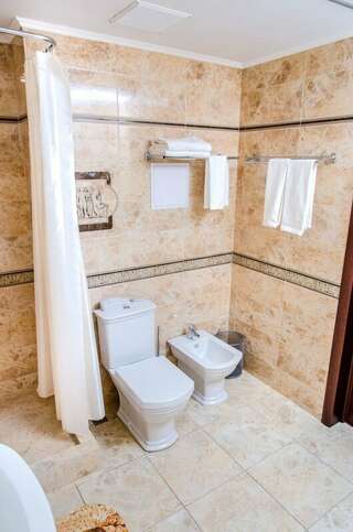 Гостиница Либерти Fly Адлер Представительский люкс-6